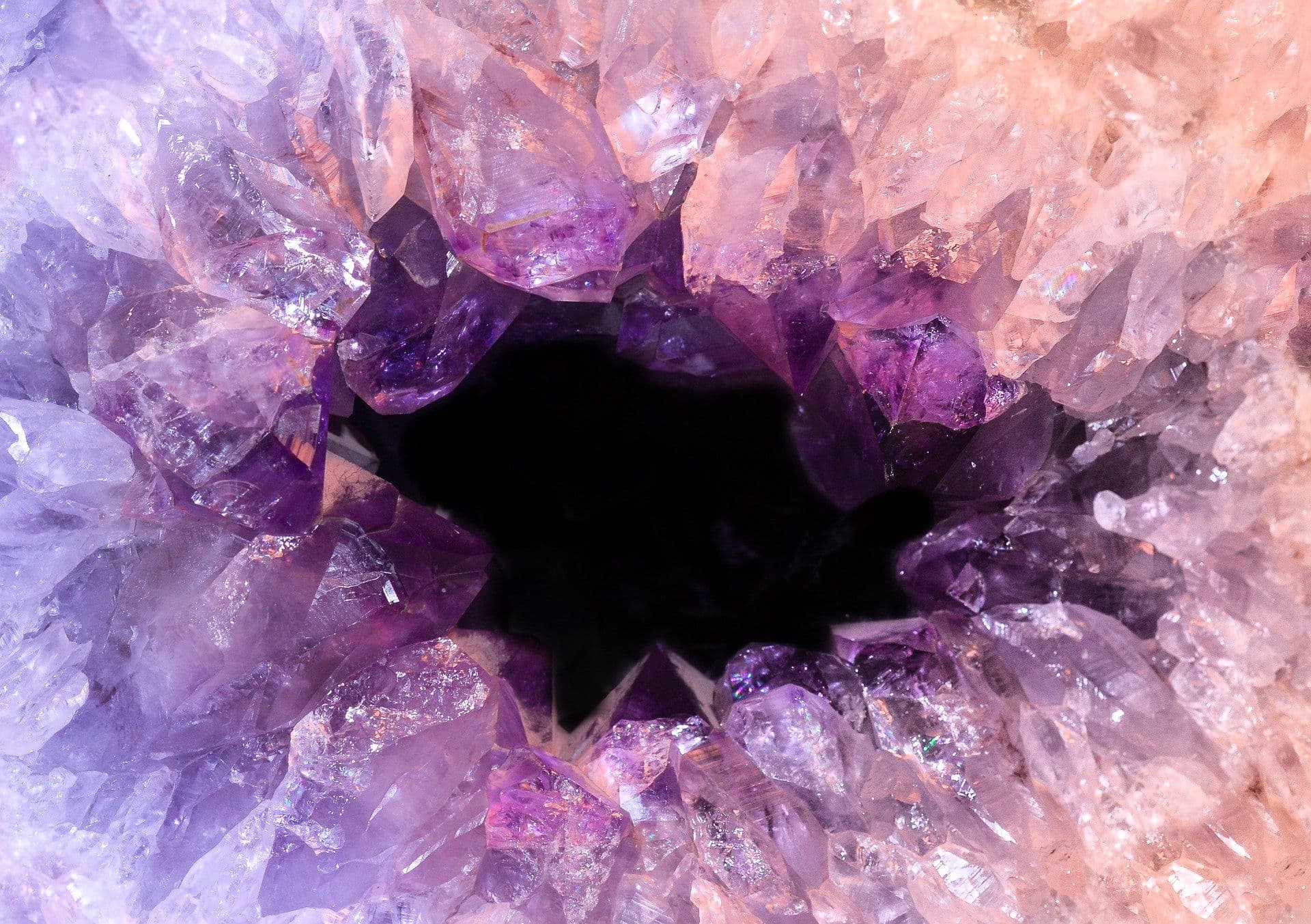 amatista hueca Geoda de Amatista